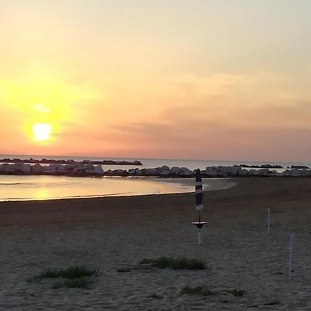 Villetta Sul Mare แตร์โมลิ ภายนอก รูปภาพ
