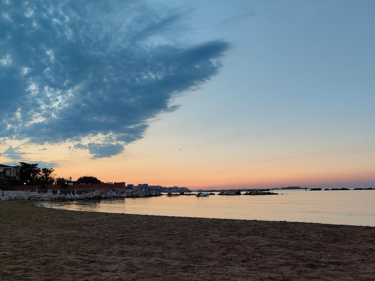 Villetta Sul Mare แตร์โมลิ ภายนอก รูปภาพ